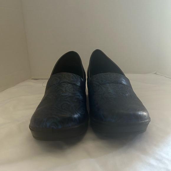 Shoes - Easy Works by Easy Street Slip Resistant Clogs Black Embossed Comfort Shoes